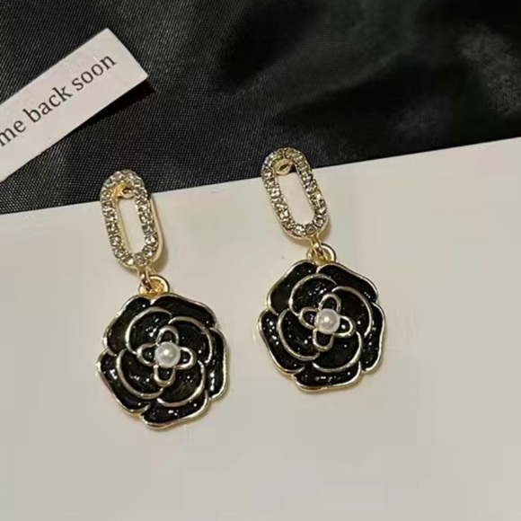 Black Camellia Flower Earrings - Picture 4 of 5